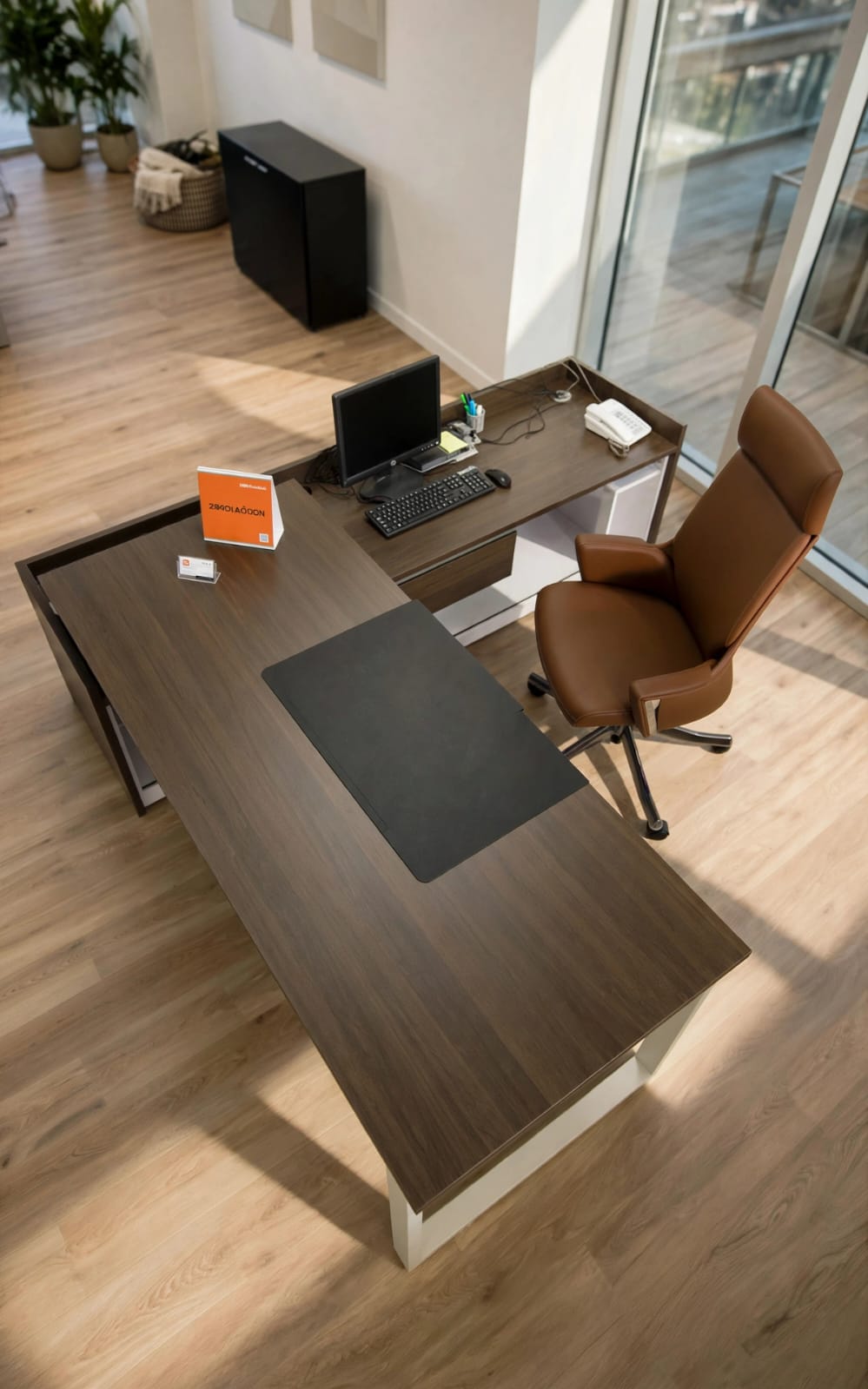 Vienna Manager Table - Image 4