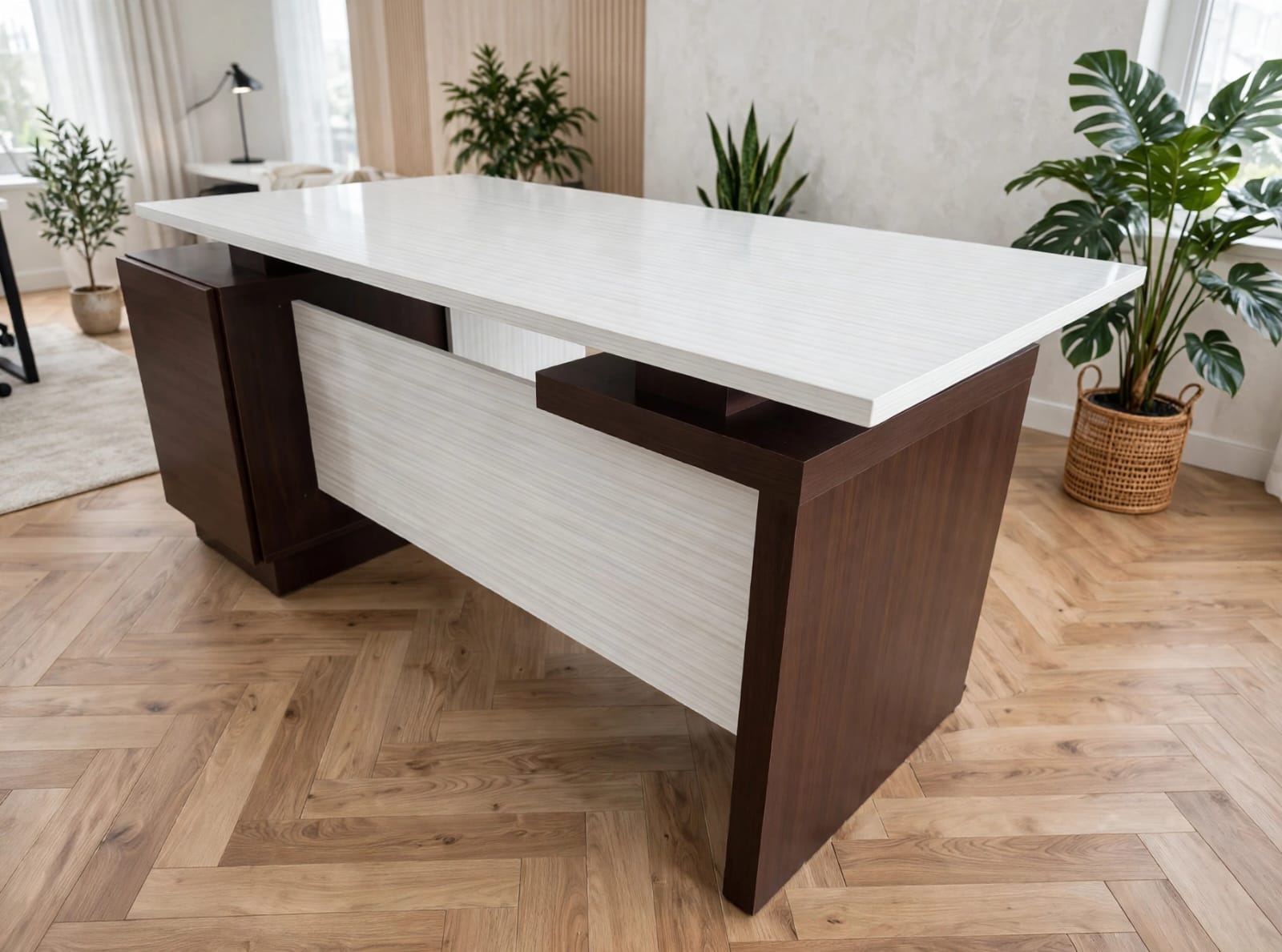 Opal Manager Table - Image 4